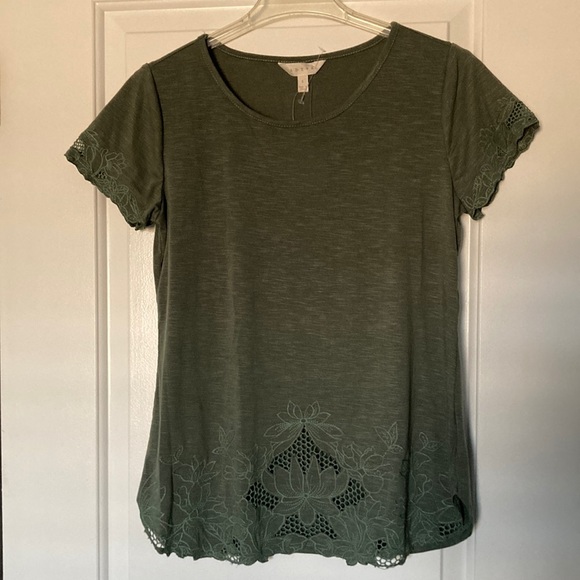 🛍️[DONATED] NWT Adiva | Green Blouse Lotus Flower, embroidered lace accents - Picture 1 of 6
